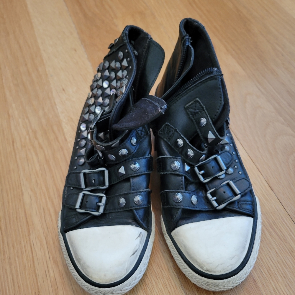 Ash viper girls sneakers sz 32